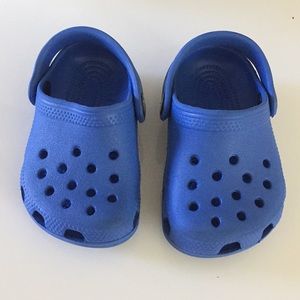 Baby crocs size 2-3